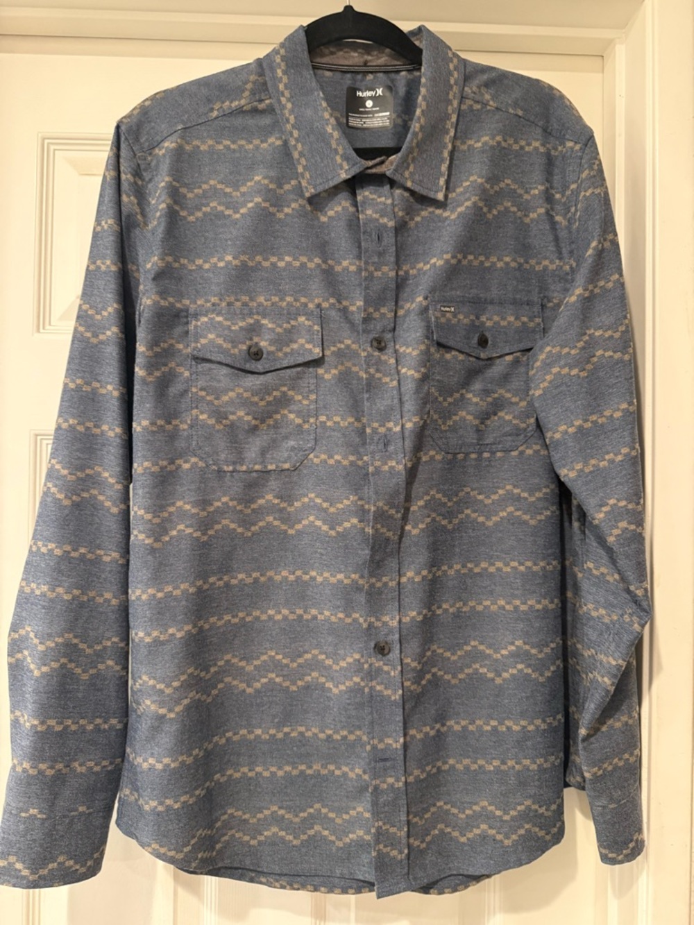 Hurley Blue and Beige Patterned Button-Front Shirt